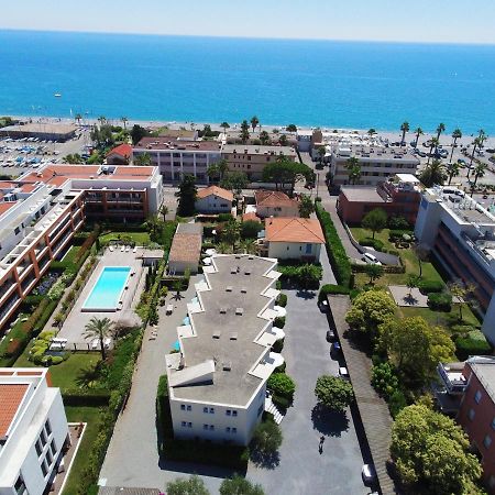 Hotel L'Etape 빌뇌브루베 외부 사진