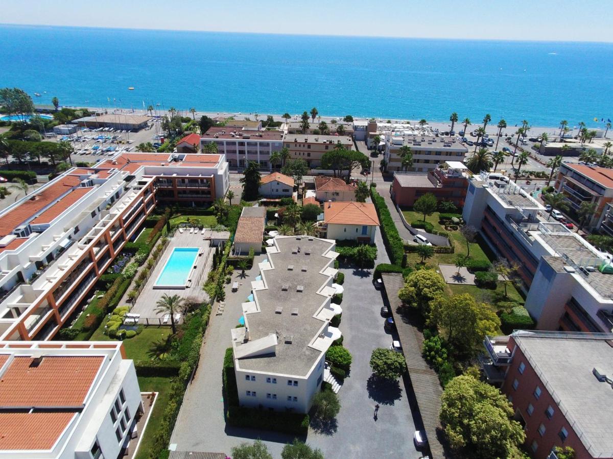 Hotel L'Etape 빌뇌브루베 외부 사진